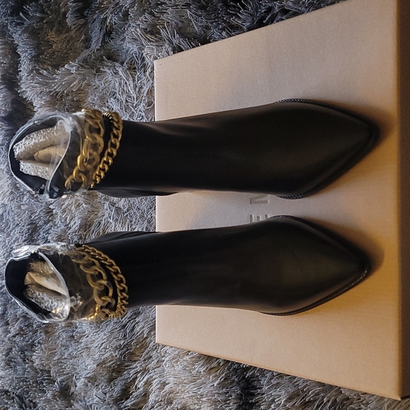 Steve Madden Perlina Black Leather Chain Booties - Picture 7 of 14